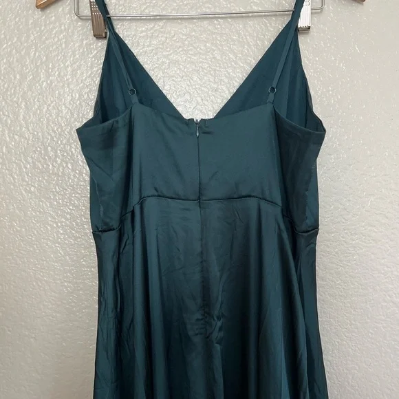 ode to love emerald green satin maxi dress Ode To Love Emerald Green Satin Maxi Dress